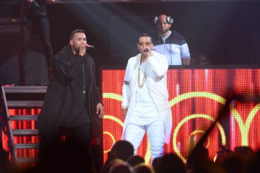 Baba Yankee ve Don Omar 7 Ağustos 2016 'da Orlando Florida' daki Amway Center 'da konser verdiler.. 