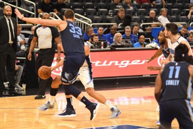 Orlando Magic 10 Ekim 2018 tarihinde Orlando Florda 'daki Amway Center' da Memphis Grizzilies 'e ev sahipliği yaptı.. 