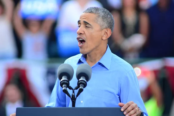 Prezydent Barack Obama Przemawia Wiecu Kampanii Stadionie Osceola Heritage Park — Zdjęcie stockowe