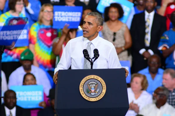 Presidente Barack Obama Organizó Mitin Campaña Para Candidata Presidencial Hillary —  Fotos de Stock