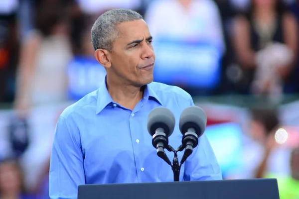 Prezident Barack Obama Vystoupí Shromáždění Kampaně Stadionu Osceola Heritage Park — Stock fotografie