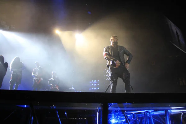 Singer Usher Performs Amway Center Orlando Florida December 2015 — Stock Photo, Image