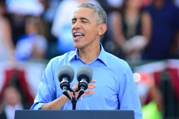 Prezydent Barack Obama Przemawia Wiecu Kampanii Stadionie Osceola Heritage Park — Zdjęcie stockowe