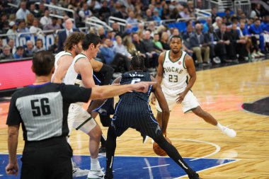 Orlando Magic, Orlando, Florida, ABD 'deki Amway Center' da Milwaukee Bucks 'a ev sahipliği yapıyor. 1 Kasım 2019.  