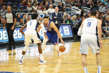 Orlando Magic 27 Aralık 2019 Cuma günü Orlando, Florida 'daki Amway Arena' da Philadelphia 76ers 'a ev sahipliği yapıyor..
