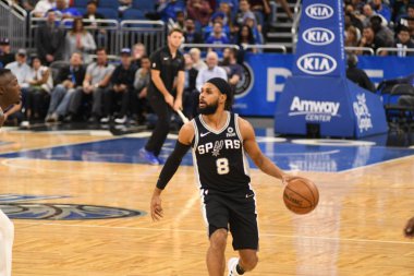 Orlando Magic, 19 Aralık 2018 tarihinde Orlando Florida 'daki Amway Center' da San Antonio Spurs 'a ev sahipliği yapmaktadır.. 