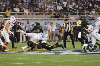 Kuzey Carolina 29 Aralık 2015 tarihinde Orlando Florida 'daki Kamp Dünya Stadyumu' nda oynanan Russell Atletizm Kupası 'nda Baylor ile karşılaşacak..