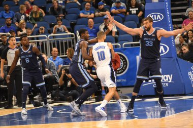 Orlando Magic 10 Ekim 2018 tarihinde Orlando Florda 'daki Amway Center' da Memphis Grizzilies 'e ev sahipliği yaptı..  