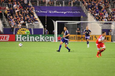 Orlando City SC, 8 Mayıs 2015 'te Florida' daki Kamp Dünyası Stadyumu 'nda Los Angeles Galaksisi' ne ev sahipliği yaptı.. 