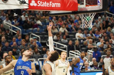 Orlando Magic, 8 Şubat 2020 tarihinde Orlando Florida 'daki Amway' de Milwaukee Bucks 'a ev sahipliği yaptı..  