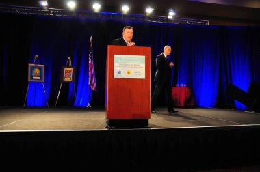 Florida Valisi Rick Scott 13 Ekim 2015 'te Orlando Florida' daki İnanç Sempozyumunda konuşma yapacak..  