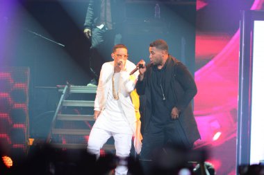 Baba Yankee ve Don Omar 7 Ağustos 2016 'da Orlando Florida' daki Amway Center 'da konser verdiler..  