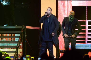 Baba Yankee ve Don Omar 7 Ağustos 2016 'da Orlando Florida' daki Amway Center 'da konser verdiler..  