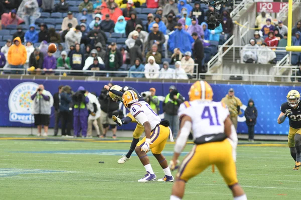 Notre Dame Twarz Lsu Podczas Citrus Bowl Camping World Stadium — Zdjęcie stockowe