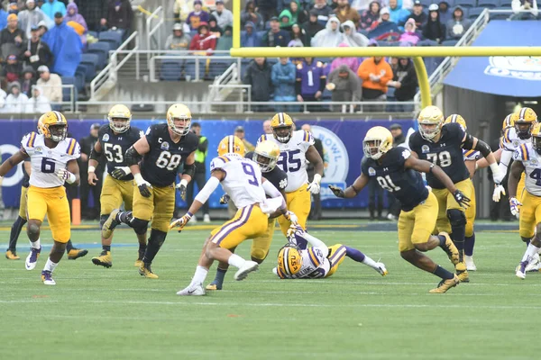 Notre Dame Tvář Lsu Během Citrus Bowl Stadionu Camping World — Stock fotografie