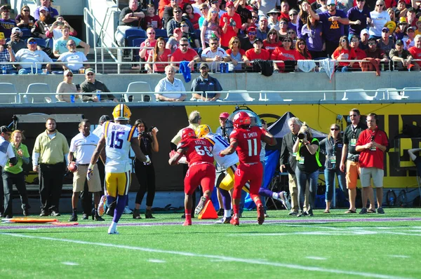 Lsu Зустрічається Луїсвіллом Під Час Citrus Bowl Стадіоні Camping World — стокове фото