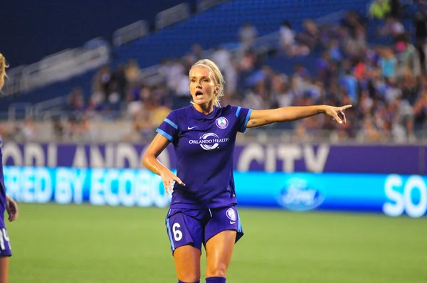 Orlando Pride, 16 Temmuz 2016 'da Orlando Florida' da Chicago Stars 'a ev sahipliği yaptı.. 