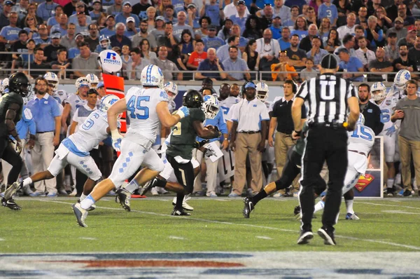 Severní Karolína Čelí Baylor Během Russell Athletic Bowl Stadionu Camping — Stock fotografie