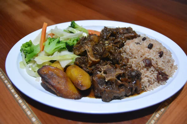 Hermoso Plato Deliciosa Comida Caribeña — Foto de Stock