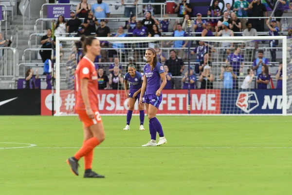 Orlando Pride 28 Haziran 2018 'de Orlando City Stadyumu' nda Houston Dash 'e ev sahipliği yaptı..  