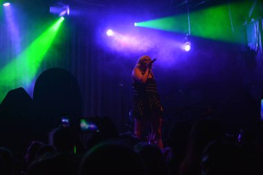 Noah Cyrus ilk turnesinde 23 Eylül 2018 'de Orlando Florida' daki Beacham 'da sahne alacak.