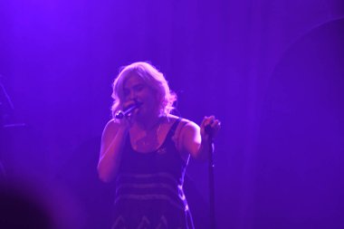 Noah Cyrus ilk turnesinde 23 Eylül 2018 'de Orlando Florida' daki Beacham 'da sahne alacak.