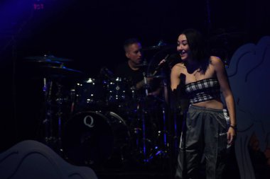 Noah Cyrus ilk turnesinde 23 Eylül 2018 'de Orlando Florida' daki Beacham 'da sahne alacak.