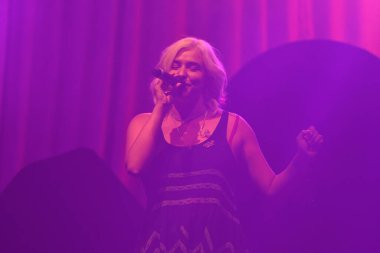 Noah Cyrus ilk turnesinde 23 Eylül 2018 'de Orlando Florida' daki Beacham 'da sahne alacak.