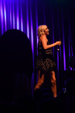 Noah Cyrus ilk turnesinde 23 Eylül 2018 'de Orlando Florida' daki Beacham 'da sahne alacak.