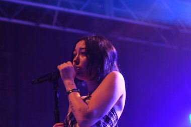 Noah Cyrus ilk turnesinde 23 Eylül 2018 'de Orlando Florida' daki Beacham 'da sahne alacak.
