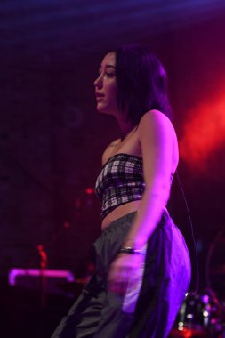 Noah Cyrus ilk turnesinde 23 Eylül 2018 'de Orlando Florida' daki Beacham 'da sahne alacak.
