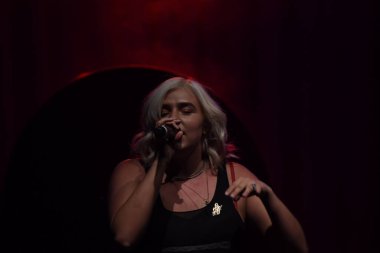 Noah Cyrus ilk turnesinde 23 Eylül 2018 'de Orlando Florida' daki Beacham 'da sahne alacak.