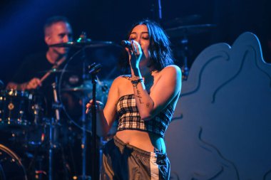 Noah Cyrus ilk turnesinde 23 Eylül 2018 'de Orlando Florida' daki Beacham 'da sahne alacak.