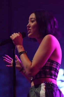 Noah Cyrus ilk turnesinde 23 Eylül 2018 'de Orlando Florida' daki Beacham 'da sahne alacak.
