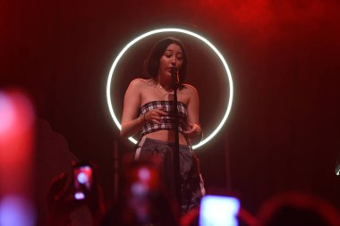 Noah Cyrus ilk turnesinde 23 Eylül 2018 'de Orlando Florida' daki Beacham 'da sahne alacak.