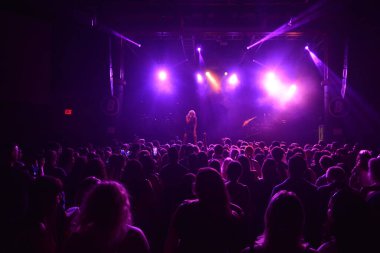 Noah Cyrus ilk turnesinde 23 Eylül 2018 'de Orlando Florida' daki Beacham 'da sahne alacak.