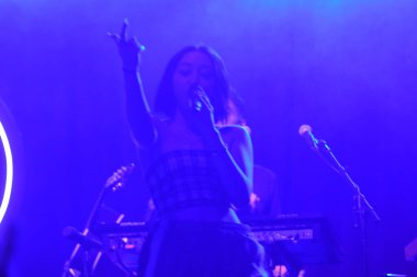 Noah Cyrus ilk turnesinde 23 Eylül 2018 'de Orlando Florida' daki Beacham 'da sahne alacak.