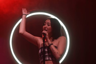 Noah Cyrus ilk turnesinde 23 Eylül 2018 'de Orlando Florida' daki Beacham 'da sahne alacak.