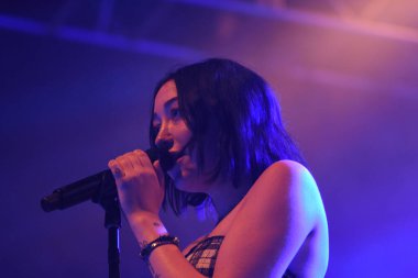 Noah Cyrus ilk turnesinde 23 Eylül 2018 'de Orlando Florida' daki Beacham 'da sahne alacak.