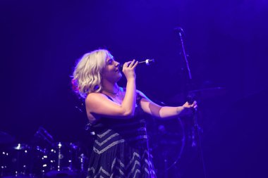 Noah Cyrus ilk turnesinde 23 Eylül 2018 'de Orlando Florida' daki Beacham 'da sahne alacak.