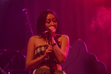 Noah Cyrus ilk turnesinde 23 Eylül 2018 'de Orlando Florida' daki Beacham 'da sahne alacak.