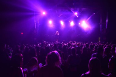 Noah Cyrus ilk turnesinde 23 Eylül 2018 'de Orlando Florida' daki Beacham 'da sahne alacak.