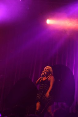 Noah Cyrus ilk turnesinde 23 Eylül 2018 'de Orlando Florida' daki Beacham 'da sahne alacak.