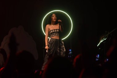 Noah Cyrus ilk turnesinde 23 Eylül 2018 'de Orlando Florida' daki Beacham 'da sahne alacak.