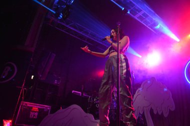 Noah Cyrus ilk turnesinde 23 Eylül 2018 'de Orlando Florida' daki Beacham 'da sahne alacak.