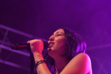 Noah Cyrus ilk turnesinde 23 Eylül 2018 'de Orlando Florida' daki Beacham 'da sahne alacak.