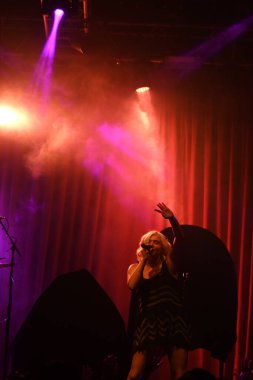 Noah Cyrus ilk turnesinde 23 Eylül 2018 'de Orlando Florida' daki Beacham 'da sahne alacak.