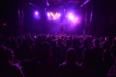 Noah Cyrus ilk turnesinde 23 Eylül 2018 'de Orlando Florida' daki Beacham 'da sahne alacak.