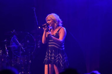 Noah Cyrus ilk turnesinde 23 Eylül 2018 'de Orlando Florida' daki Beacham 'da sahne alacak.