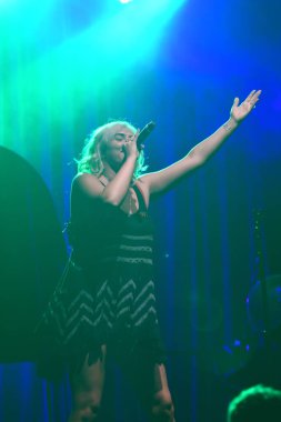 Noah Cyrus ilk turnesinde 23 Eylül 2018 'de Orlando Florida' daki Beacham 'da sahne alacak.